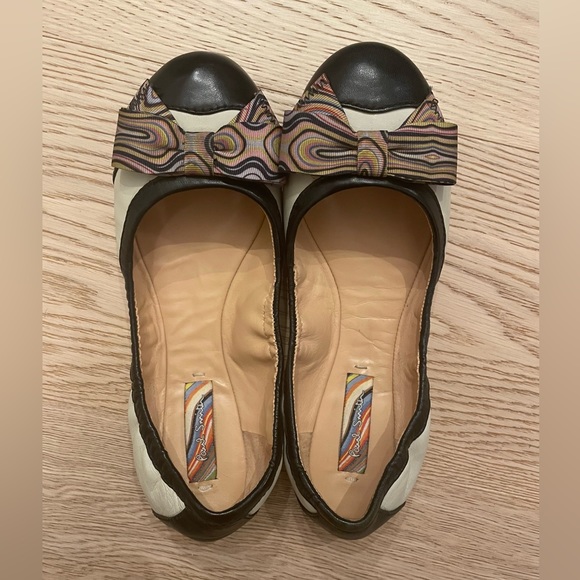 Paul Smith Leather Ballet Flats with Multicolour Bow - Picture 3 of 5